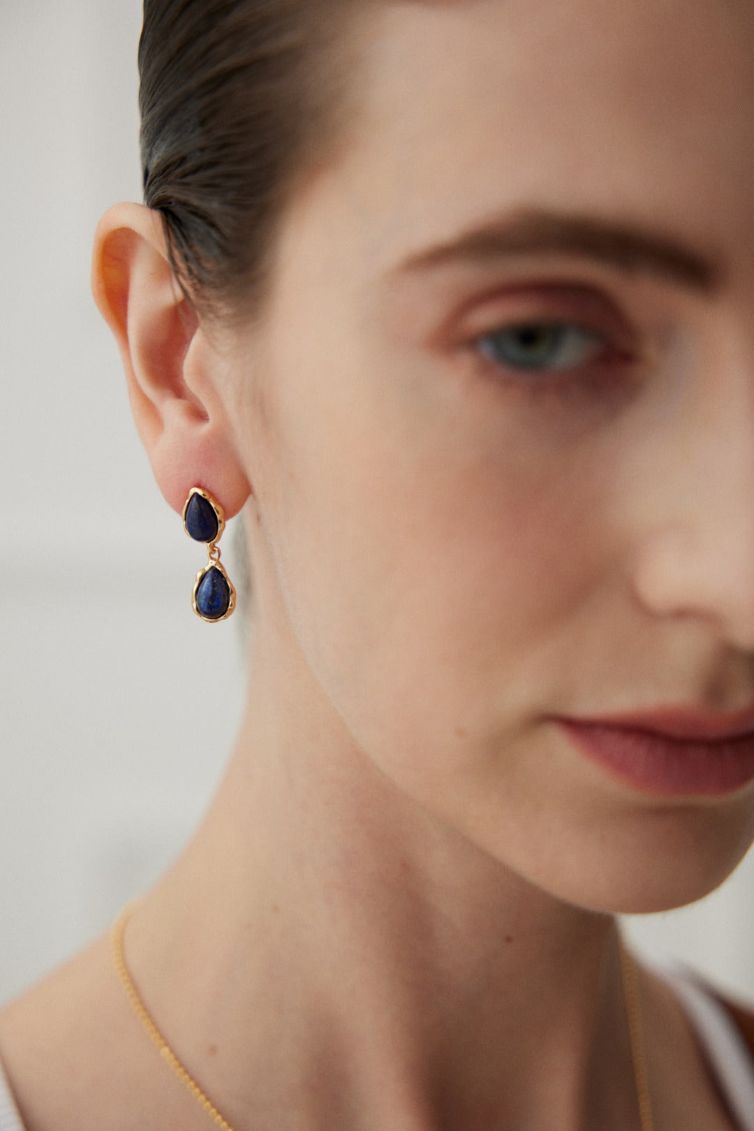 Elegant Lapis Lazuli Teardrop Earrings in Vintage Gold