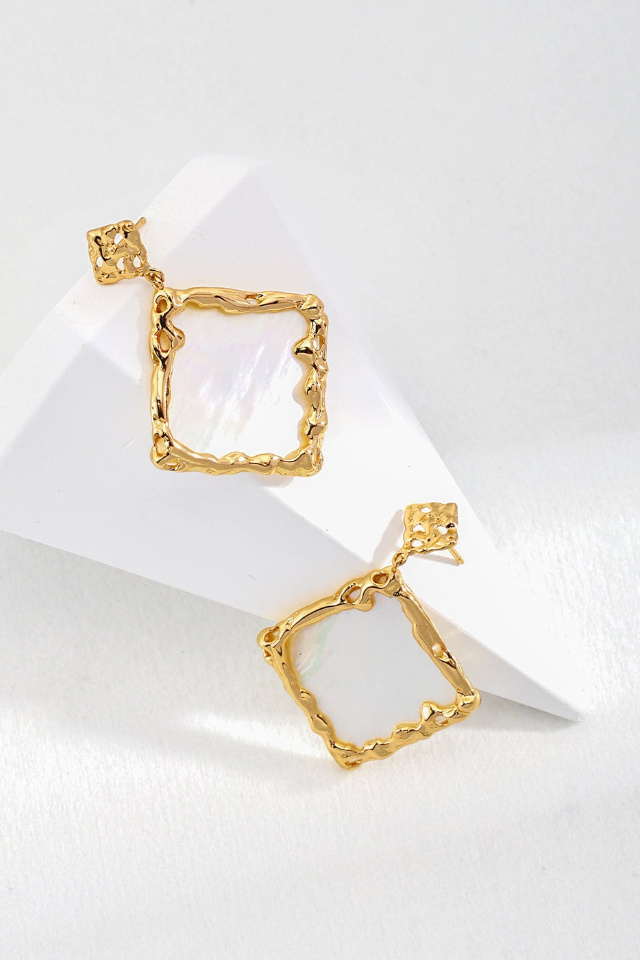 Elegant Vintage Gold Mother of Pearl Frame Earrings in 925 Silver