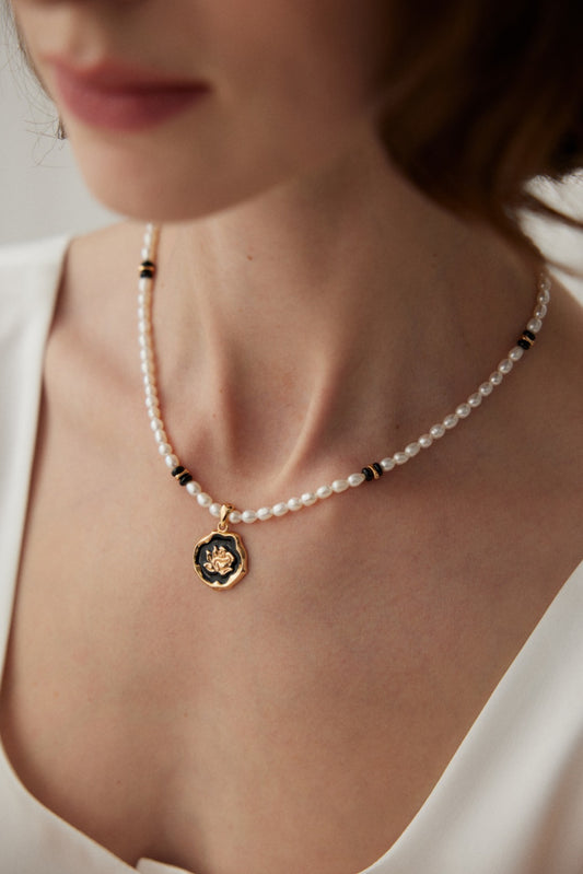 Elegant Vintage Gold Pearl Necklace with Black Onyx and Enamel Pendant in 925 Silver