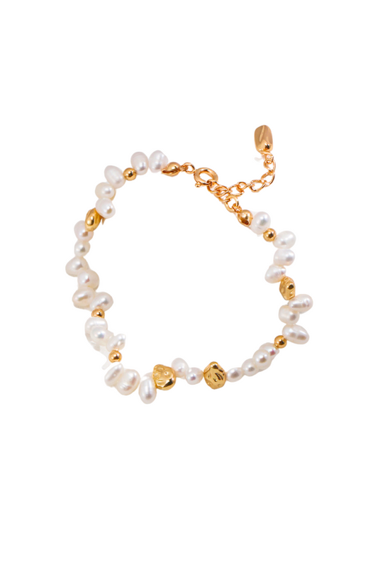Elegant Vintage Gold Pearl Bracelet with Heart Charms in 925 Silver